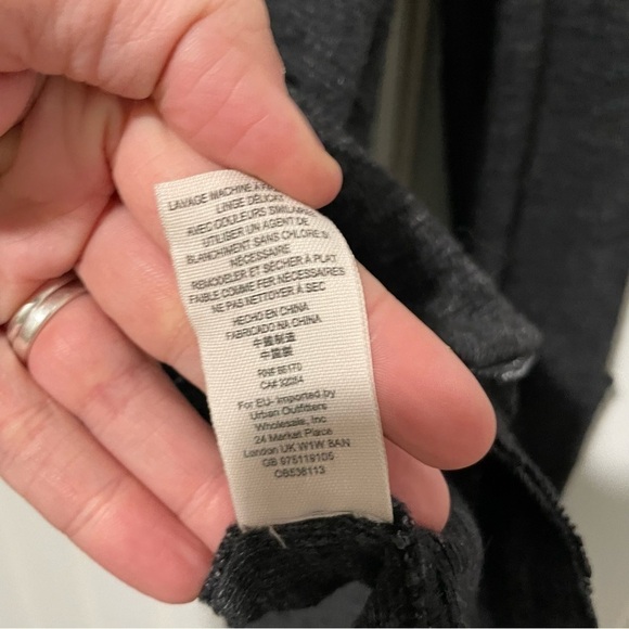 Free People Split Back Turtleneck -842 - Picture 8 of 9